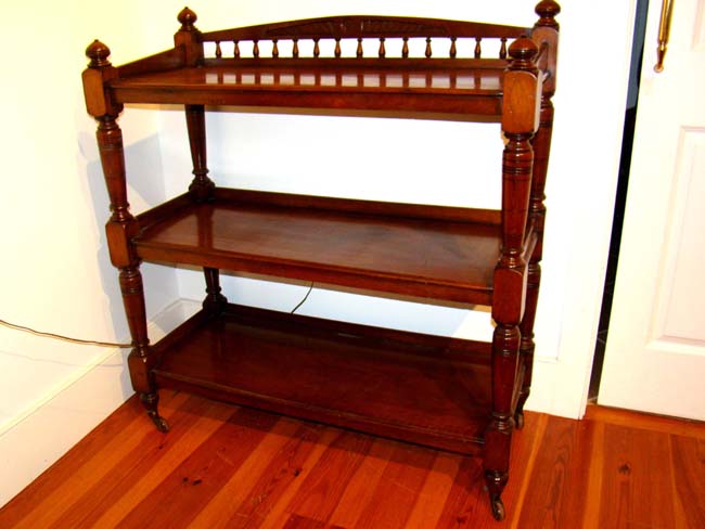 A fine English mahogany three-tiered server or etagere circa 1860 — image 3